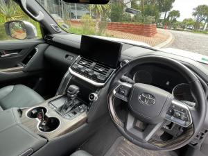 Toyota Land Cruiser 300 3.3D ZX - Image 6