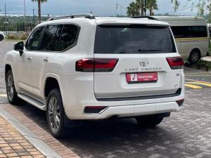 Toyota Land Cruiser 300 3.3D ZX - Image 11
