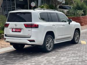Toyota Land Cruiser 300 3.3D ZX - Image 2