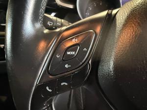 Toyota C-HR 1.2T Luxury - Image 10