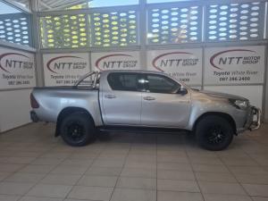 Toyota Hilux 2.8 GD-6 Raider 4X4 automaticD/C - Image 3