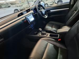 Toyota Hilux 2.8 GD-6 Raider 4X4 automaticD/C - Image 7