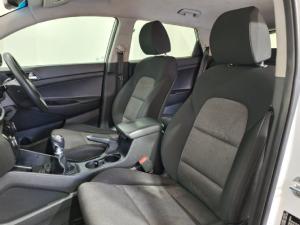 Hyundai Tucson 2.0 Premium - Image 12