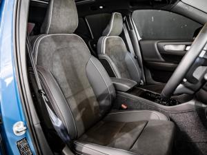 Volvo XC40 Recharge Twin Motor Ultimate - Image 14