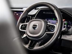 Volvo XC90 T8 Plug-In Hybrid AWD Ultra Dark - Image 13