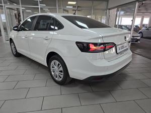 Volkswagen Polo sedan 1.6 auto - Image 3