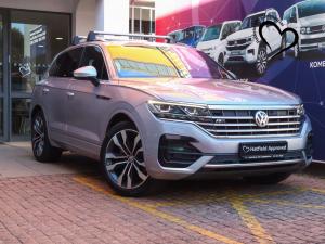 Volkswagen Touareg V6 TDI Executive R-Line - Image 1