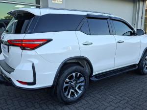 Toyota Fortuner 2.4GD-6 auto - Image 3