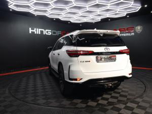 Toyota Fortuner 2.4GD-6 auto - Image 6