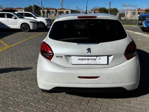 Peugeot 208 1.2 Active - Image 13