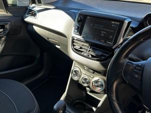 Peugeot 208 1.2 Active - Image 14
