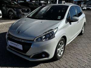 Peugeot 208 1.2 Active - Image 3
