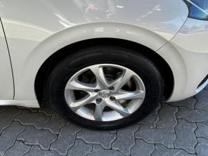 Peugeot 208 1.2 Active - Image 5