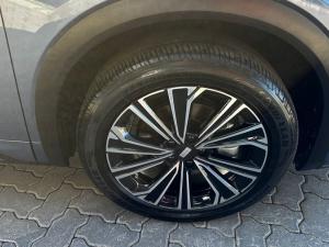 Geely E5 EM-i Apex - Image 5