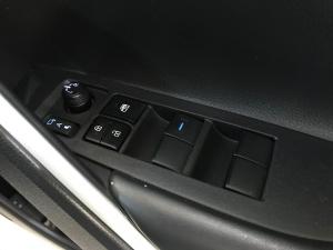 Toyota Corolla Cross 1.8 Hybrid XR - Image 12