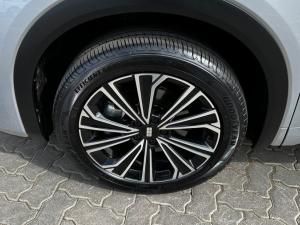 Geely E5 EM-i Apex - Image 5