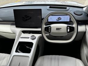 Geely E5 EM-i Apex - Image 9