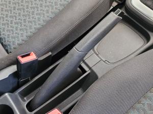Volkswagen Polo Vivo hatch 1.6 Life - Image 20
