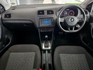 Volkswagen Polo Vivo hatch 1.6 Life - Image 7