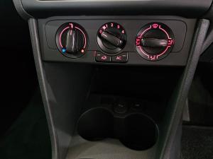Volkswagen Polo Vivo hatch 1.4 Life - Image 26
