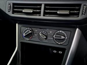 Volkswagen Polo hatch 1.0TSI Life manual - Image 16