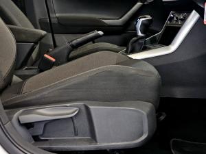 Volkswagen Polo hatch 1.0TSI Life auto - Image 28