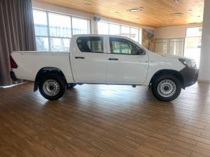 Toyota Hilux 2.4GD-6 double cab 4x4 SR - Image 5