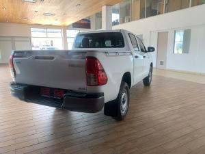 Toyota Hilux 2.4GD-6 double cab 4x4 SR - Image 6