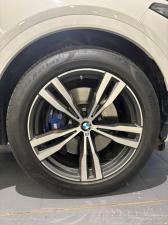 BMW X7 M50d - Image 16