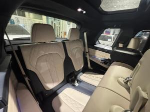 BMW X7 M50d - Image 18