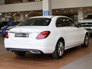 Mercedes-Benz C-Class C180 - Image 12