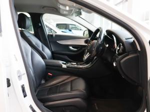 Mercedes-Benz C-Class C180 - Image 16