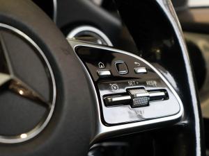 Mercedes-Benz C-Class C180 - Image 18