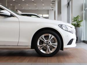 Mercedes-Benz C-Class C180 - Image 9