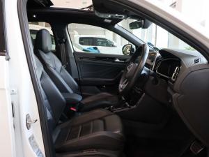 Volkswagen T-Roc 2.0TSI 4Motion R-Line - Image 15