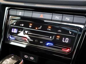 Volkswagen T-Roc 2.0TSI 4Motion R-Line - Image 18