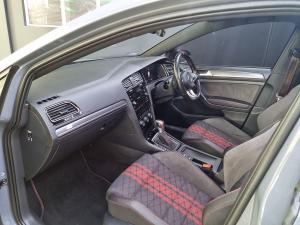 Volkswagen Golf GTI TCR - Image 11