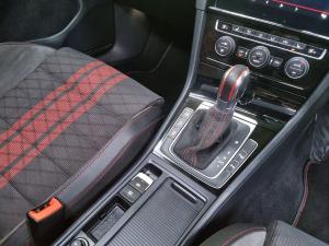 Volkswagen Golf GTI TCR - Image 21