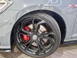 Volkswagen Golf GTI TCR - Image 5