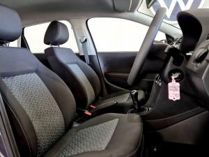 Volkswagen Polo Vivo hatch 1.4 Life - Image 25