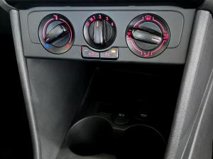 Volkswagen Polo Vivo hatch 1.4 Life - Image 28