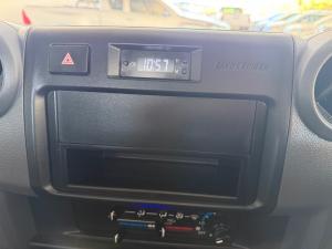 Toyota Land Cruiser 79 2.8GD-6 single cab auto - Image 11