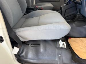 Toyota Land Cruiser 79 2.8GD-6 single cab auto - Image 13