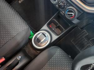 Toyota Vitz 1.0 XR auto - Image 9