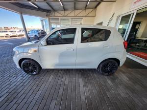 Toyota Vitz 1.0 XR auto - Image 15