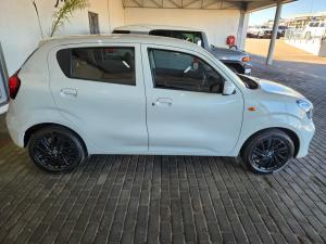 Toyota Vitz 1.0 XR auto - Image 3