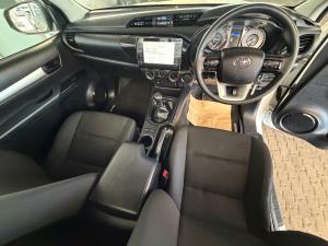 Toyota Hilux 2.4GD-6 single cab Raider manual - Image 6