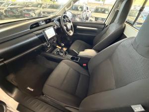 Toyota Hilux 2.4GD-6 single cab Raider manual - Image 7