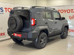 Toyota Land Cruiser FJ 2.7 4x4 GX - Image 2