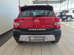 Toyota Etios Cross 1.5 Xs - Image 5